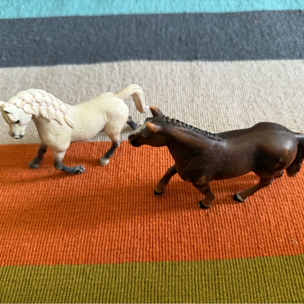 Schleich Set of Two Horse Figurines in Cream and Brown